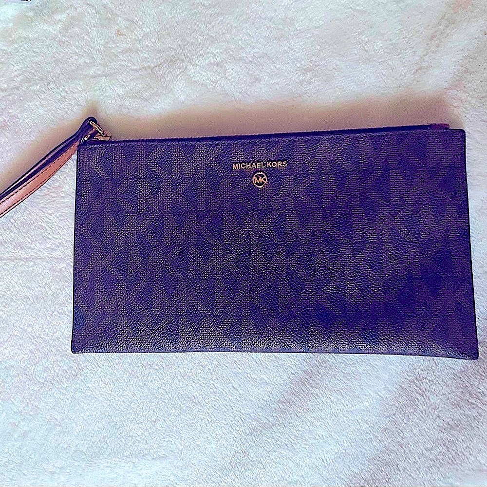 Michael Kors Jet Set Clutch Wristlet